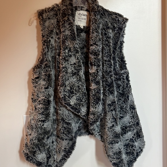 Pristine Dylan faux fur vest Large - Picture 2 of 4